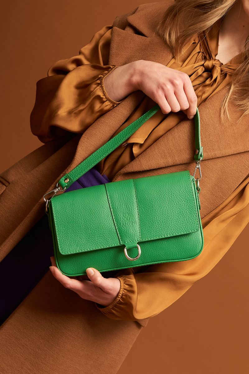 Minimalist Leather Mini Crossbody Bag for Everyday Essentials